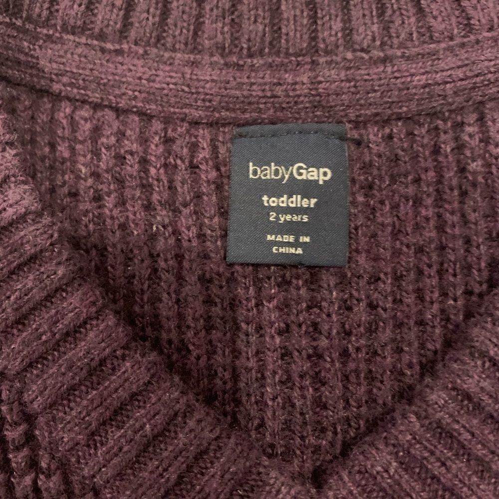 BabyGap sweater   - Picture 2 of 3